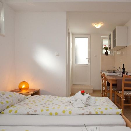 Downtown Spalato Private Rooms ภายนอก รูปภาพ