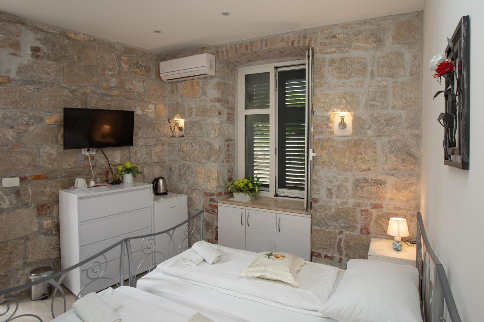 Downtown Spalato Private Rooms ภายนอก รูปภาพ